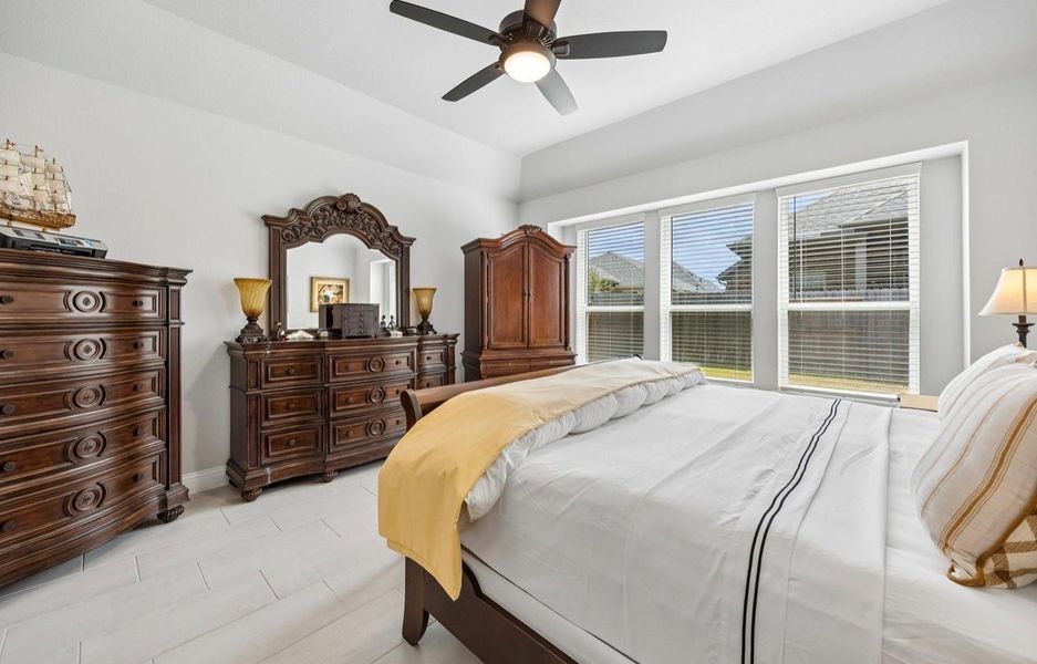Furnished interior view inside a new home in Mavera, Conroe (Image 7).