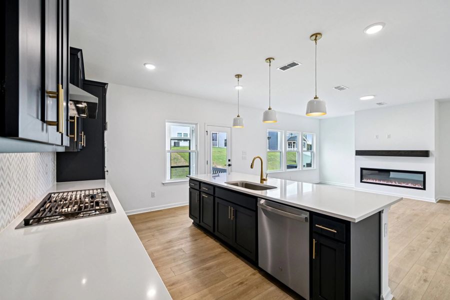 Kitchen featuring the AW Collection® Sapphire - Vibrant blues and crisp whites steal the show. Kitchen featuring the AW Collection® Sapphire - Vibrant blues and crisp whites steal the show.