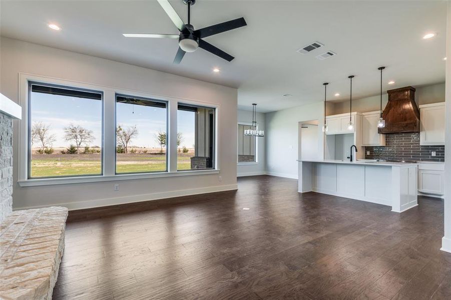 Spacious, unfurnished interior of a new home in , Nevada (Image 17).