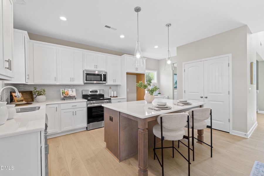 16-74 Cardovia Wy118 Temple_2696
