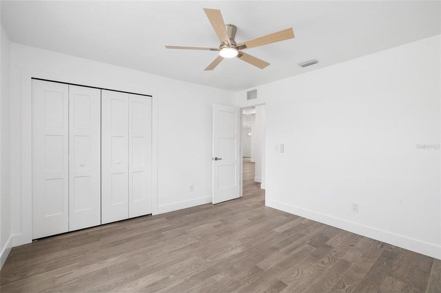 Spacious, unfurnished interior of a new home in , Rotonda West (Image 30).