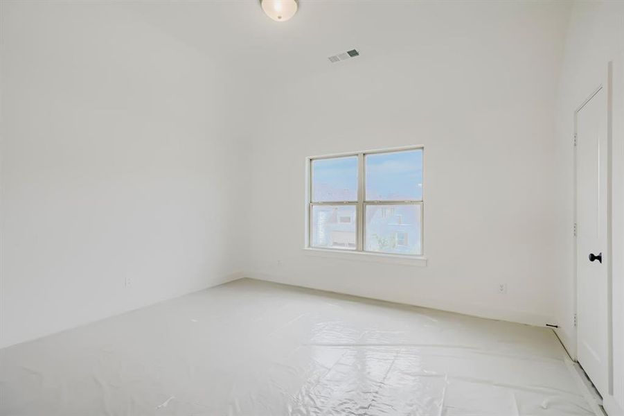 Spacious, unfurnished interior of a new home in Mosaic, Celina (Image 22). Spacious, unfurnished interior of a new home in Mosaic, Celina (Image 22).