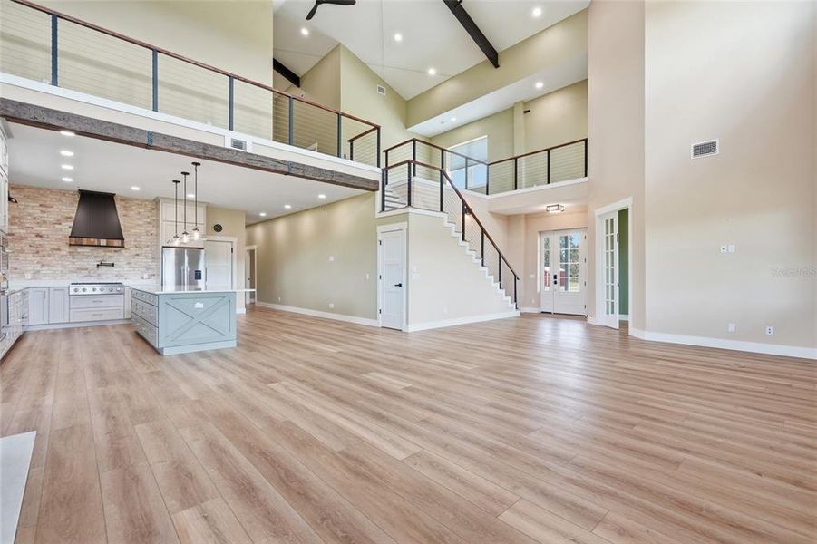Spacious, unfurnished interior of a new home in , Arcadia (Image 22).