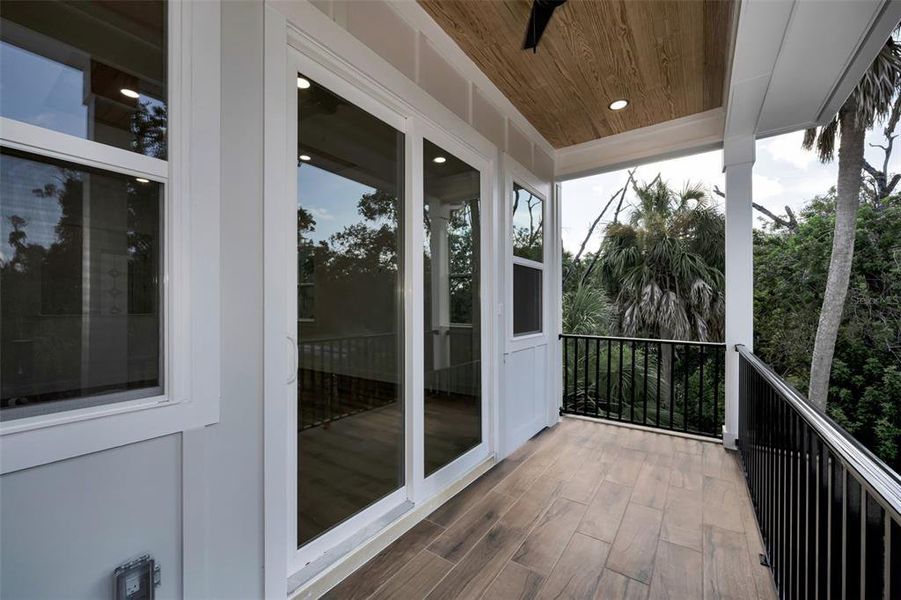 Exterior details and patio area of a home in , Tarpon Springs (Image 4). Exterior details and patio area of a home in , Tarpon Springs (Image 4).