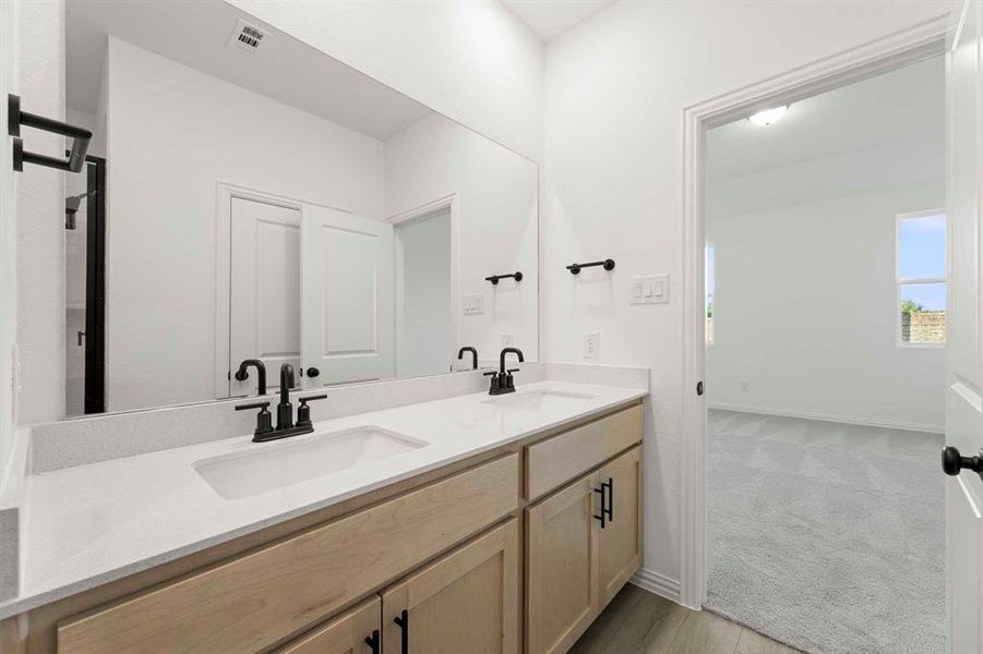 23_24. 2324 Myrtle - Bath (4) 23_24. 2324 Myrtle - Bath (4)