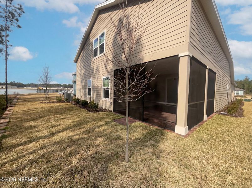 Exterior details and patio area of a home in Tributary, Yulee (Image 3).