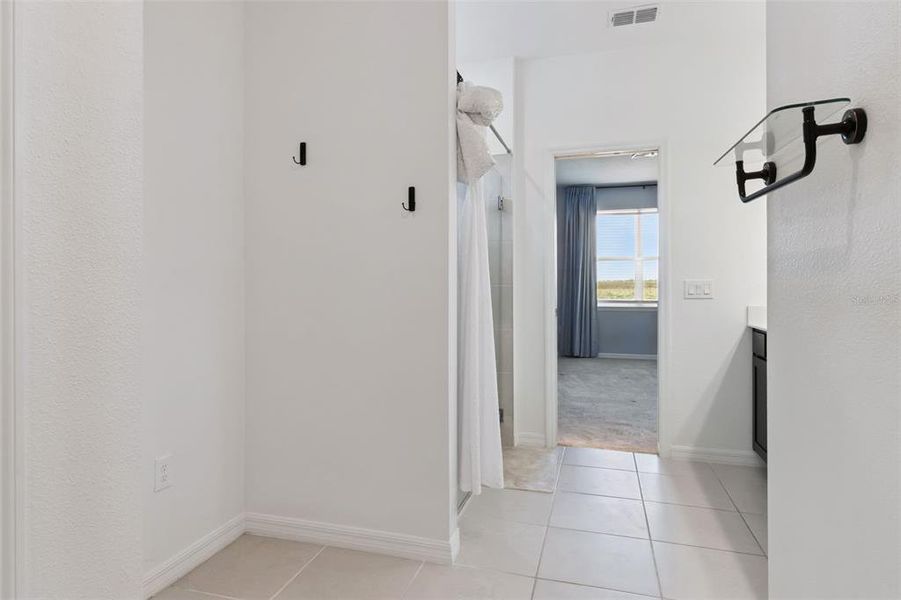Spacious, unfurnished interior of a new home in , Lake Alfred (Image 23).