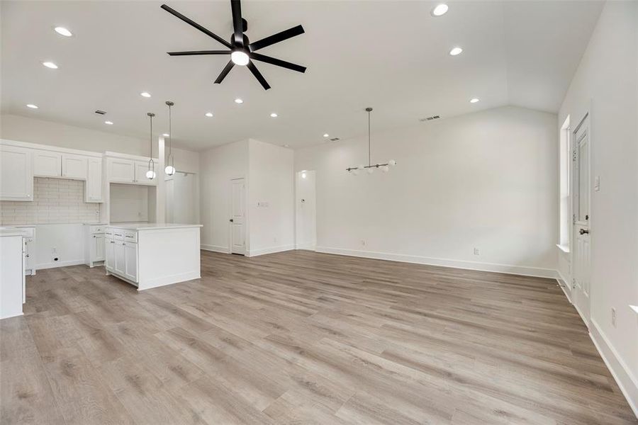 Spacious, unfurnished interior of a new home in , Dallas (Image 21).