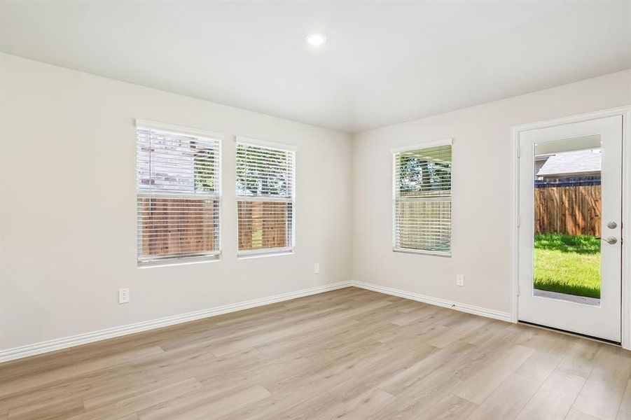 Spacious, unfurnished interior of a new home in Stella Hills, Denton (Image 20).