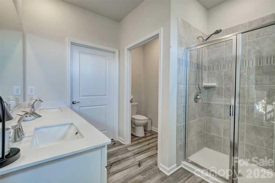 Furnished interior view inside a new home in Elizabeth, Fort Mill (Image 10).