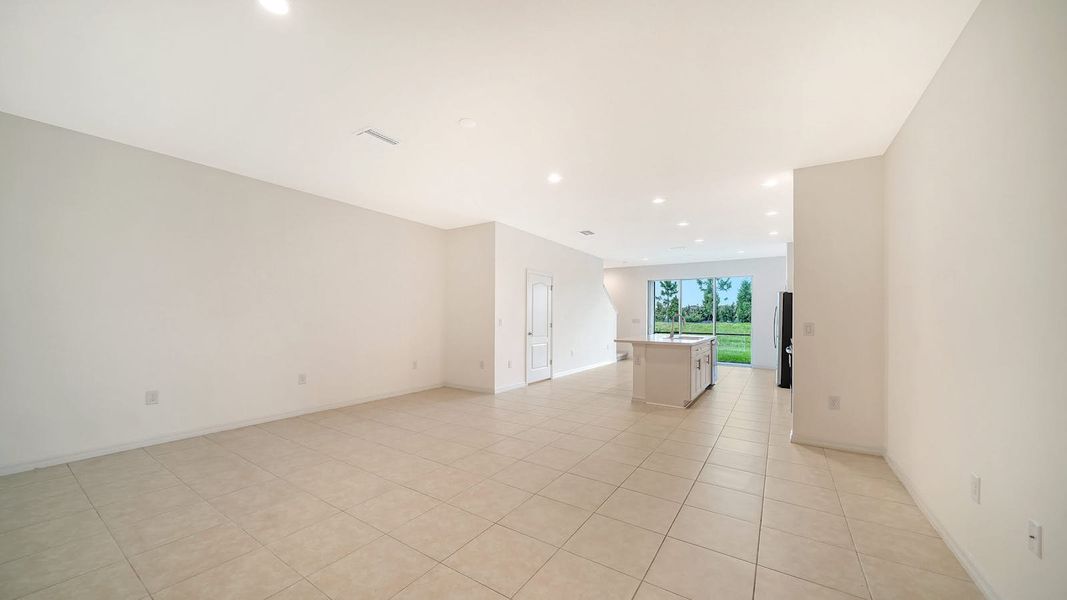 Spacious, unfurnished interior of a new home in Palm Grove, Lakewood Ranch (Image 22). Spacious, unfurnished interior of a new home in Palm Grove, Lakewood Ranch (Image 22).