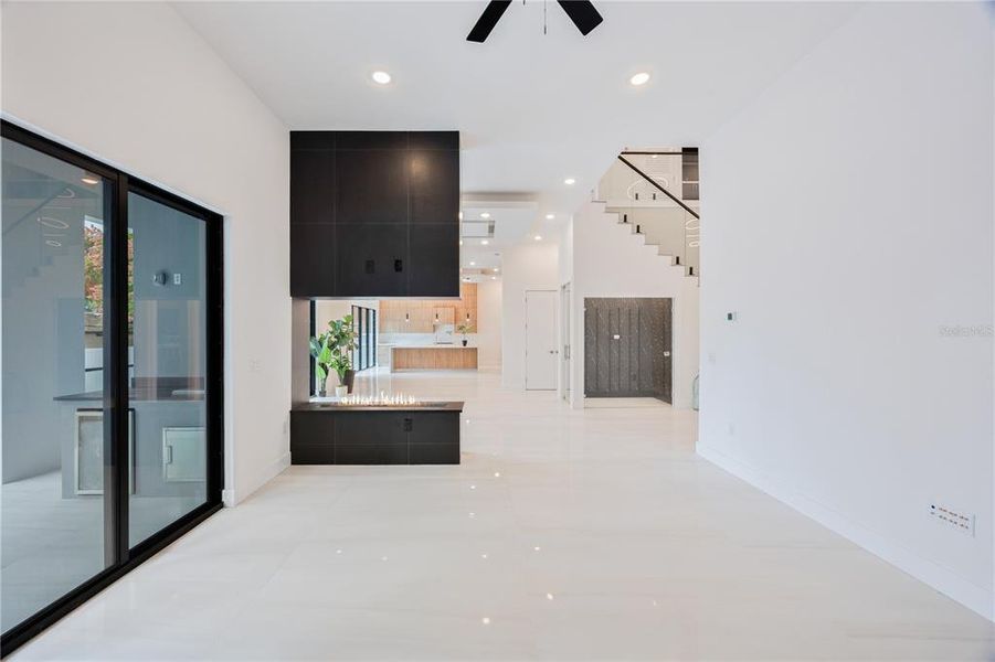 Spacious, unfurnished interior of a new home in , Tampa (Image 38).