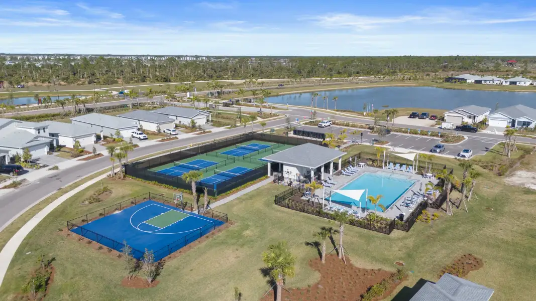 Community amenities in Crescent Lakes - Reserve Series, Punta Gorda (Image 9).