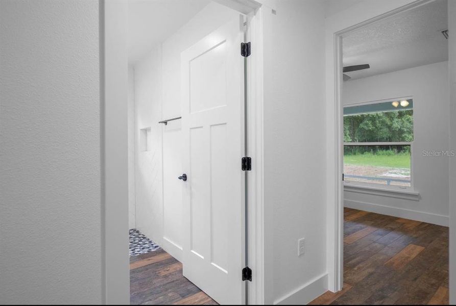 Spacious, unfurnished interior of a new home in , Webster (Image 40).