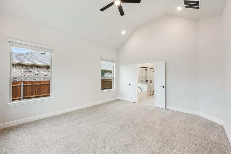 Spacious, unfurnished interior of a new home in Star Ranch, Godley (Image 32).
