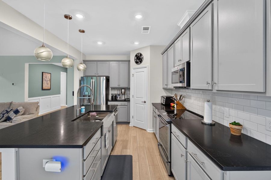 Furnished interior view inside a new home in , Ridgeville (Image 33).