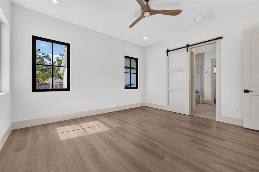 Spacious, unfurnished interior of a new home in , St. Petersburg (Image 24). Spacious, unfurnished interior of a new home in , St. Petersburg (Image 24).