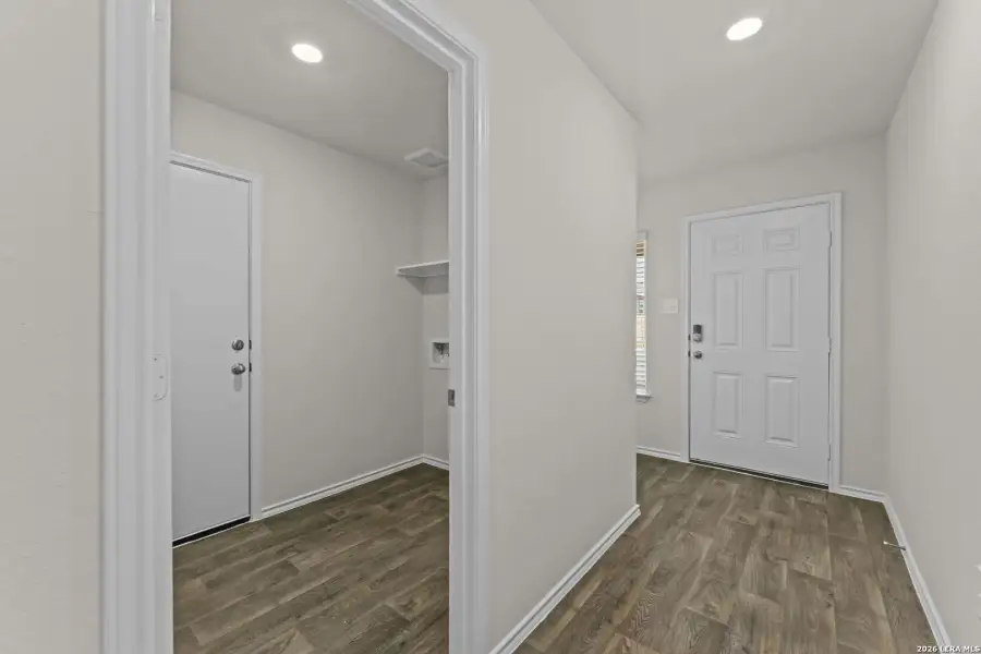 Spacious, unfurnished interior of a new home in Laurel Vistas, San Antonio (Image 12). Spacious, unfurnished interior of a new home in Laurel Vistas, San Antonio (Image 12).