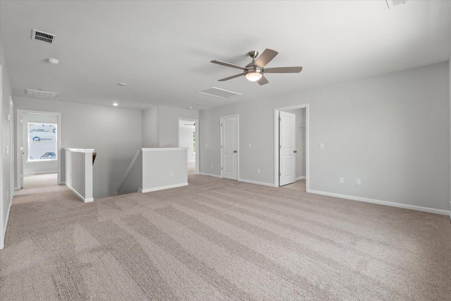 Spacious, unfurnished interior of a new home in Oakley Pointe, Moncks Corner (Image 23).