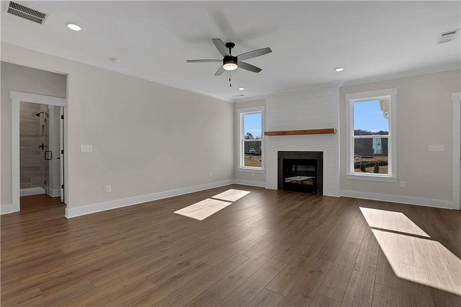 Spacious, unfurnished interior of a new home in Twin Lakes, Hoschton (Image 37).