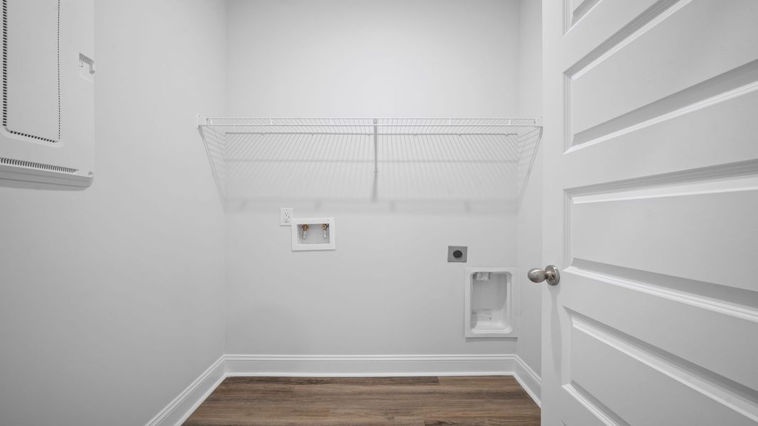 Spacious, unfurnished interior of a new home in Rice Hope, Port Wentworth (Image 20).