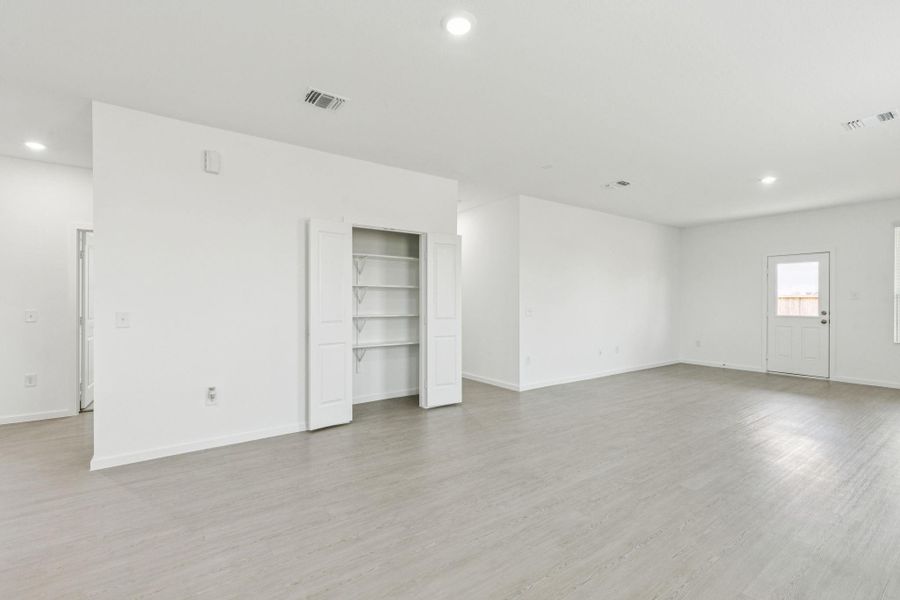 Spacious, unfurnished interior of a new home in Windcress, Cove (Image 18).