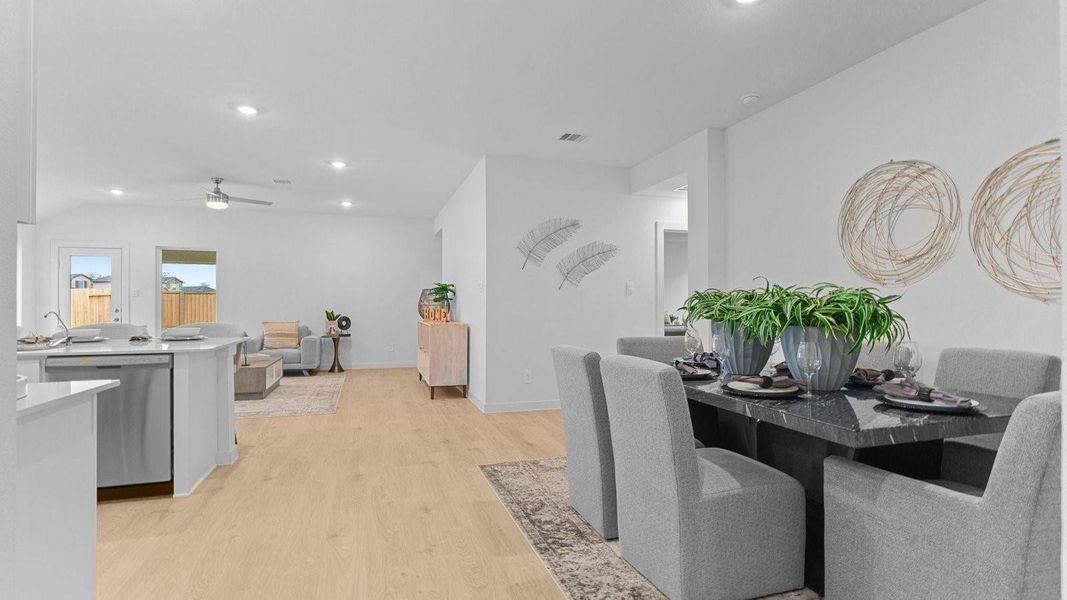 *All images, rooms measurements are approximate. All information, including pricing, is subject to change.