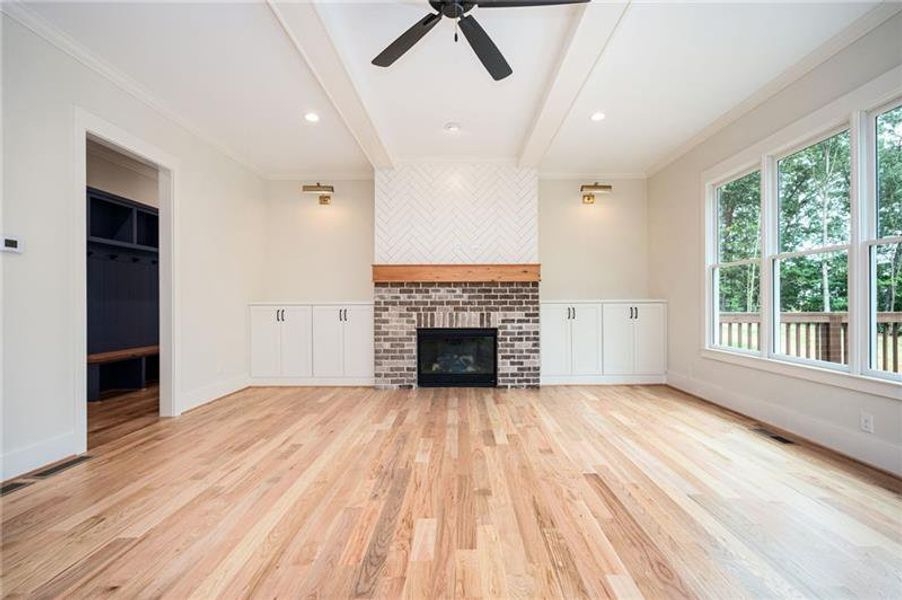 Spacious, unfurnished interior of a new home in , Monroe (Image 57).