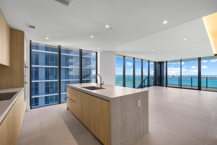 Kitchen/Living Kitchen/Living