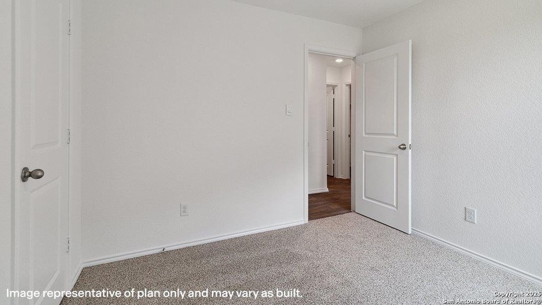 Spacious, unfurnished interior of a new home in Applewood, San Antonio (Image 16).