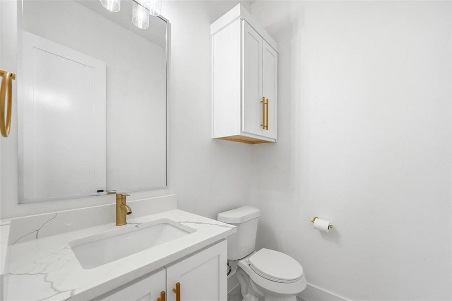 Furnished interior view inside a new home in , Dallas (Image 8).