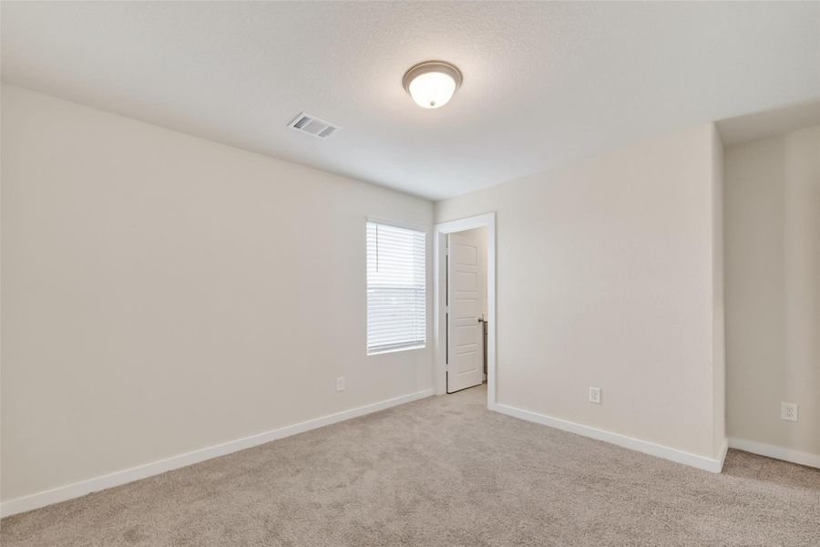 Spacious, unfurnished interior of a new home in Heights of Barbers Hill, Baytown (Image 40).