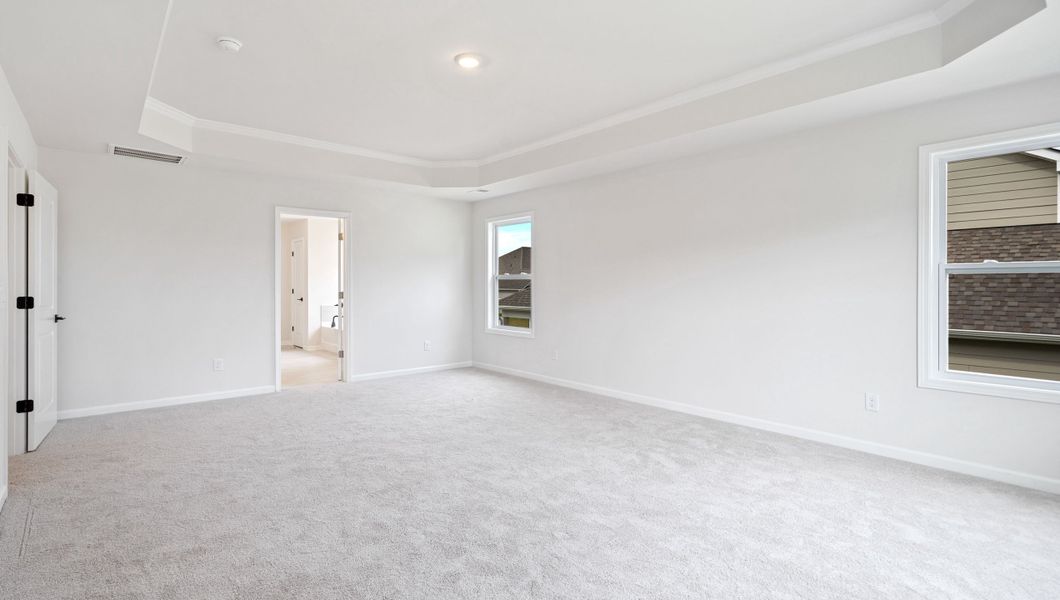 Spacious, unfurnished interior of a new home in Campbell Ridge, Piedmont (Image 30).