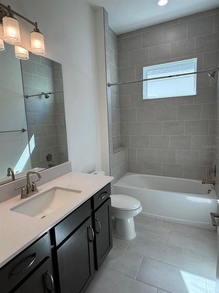 Furnished interior view inside a new home in Ridgehaven, Ormond Beach (Image 8).