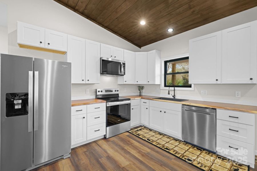 Furnished interior view inside a new home in , Bryson City (Image 14).