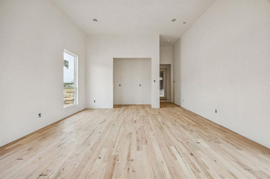 Spacious, unfurnished interior of a new home in RangeWood, Weatherford (Image 16). Spacious, unfurnished interior of a new home in RangeWood, Weatherford (Image 16).