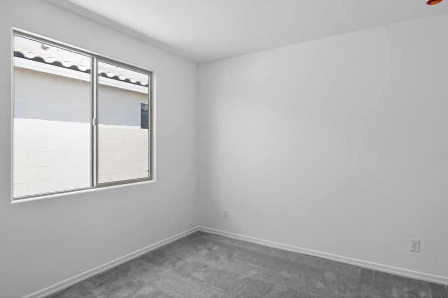 Spacious, unfurnished interior of a new home in Paradisi, Surprise (Image 16).