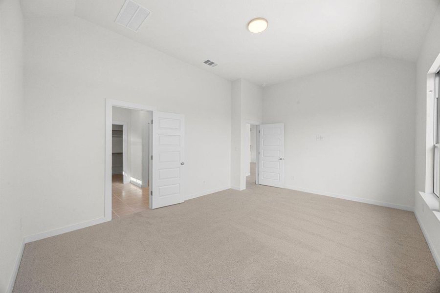 Spacious, unfurnished interior of a new home in Prairie Winds, Hutto (Image 20).