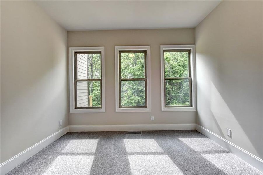 Spacious, unfurnished interior of a new home in Bellmoore Park, Duluth (Image 23).