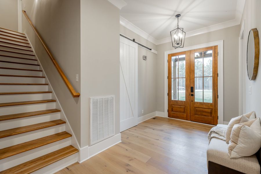 Spacious, unfurnished interior of a new home in Hidden River, Signal Mountain (Image 25). Spacious, unfurnished interior of a new home in Hidden River, Signal Mountain (Image 25).