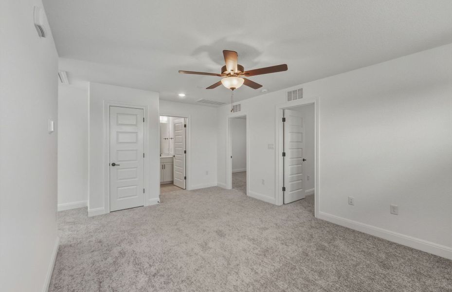 Spacious, unfurnished interior of a new home in Lagos, Manor (Image 45).