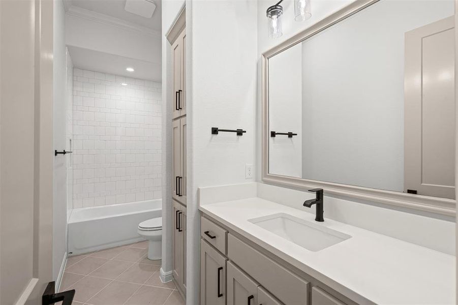 Furnished interior view inside a new home in Santana Ridge, Weatherford (Image 7). Furnished interior view inside a new home in Santana Ridge, Weatherford (Image 7).