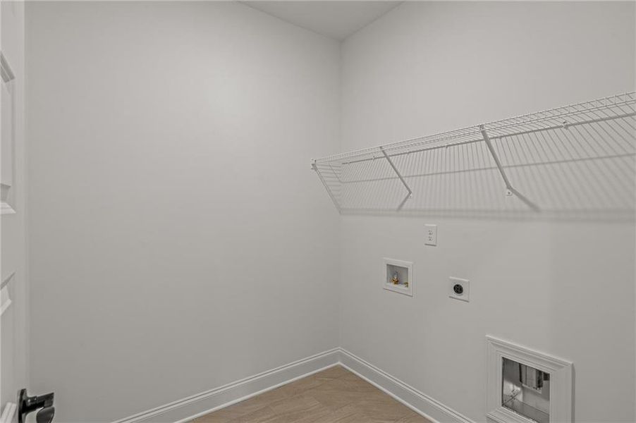 Spacious, unfurnished interior of a new home in Red Oak Ridge, Loganville (Image 23).