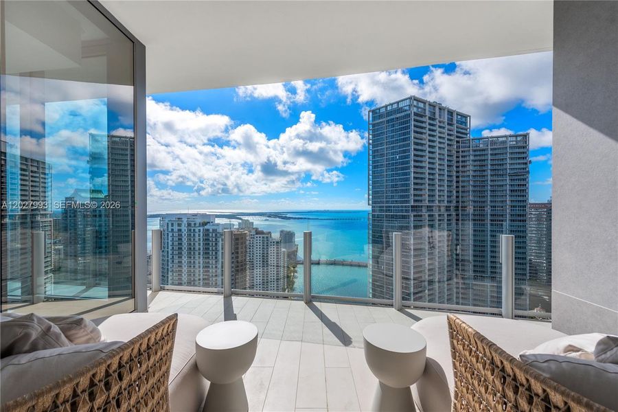 Condo located in Miami, FL showcasing its design and architecture (Image 3). Condo located in Miami, FL showcasing its design and architecture (Image 3).