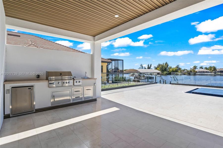 Exterior details and patio area of a home in , Cape Coral (Image 25).