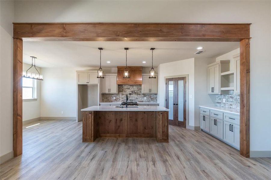 Furnished interior view inside a new home in , Abilene (Image 13).