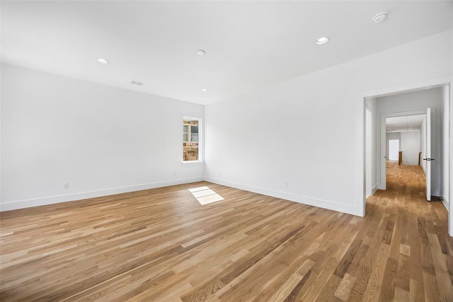 Spacious, unfurnished interior of a new home in , Dallas (Image 19). Spacious, unfurnished interior of a new home in , Dallas (Image 19).