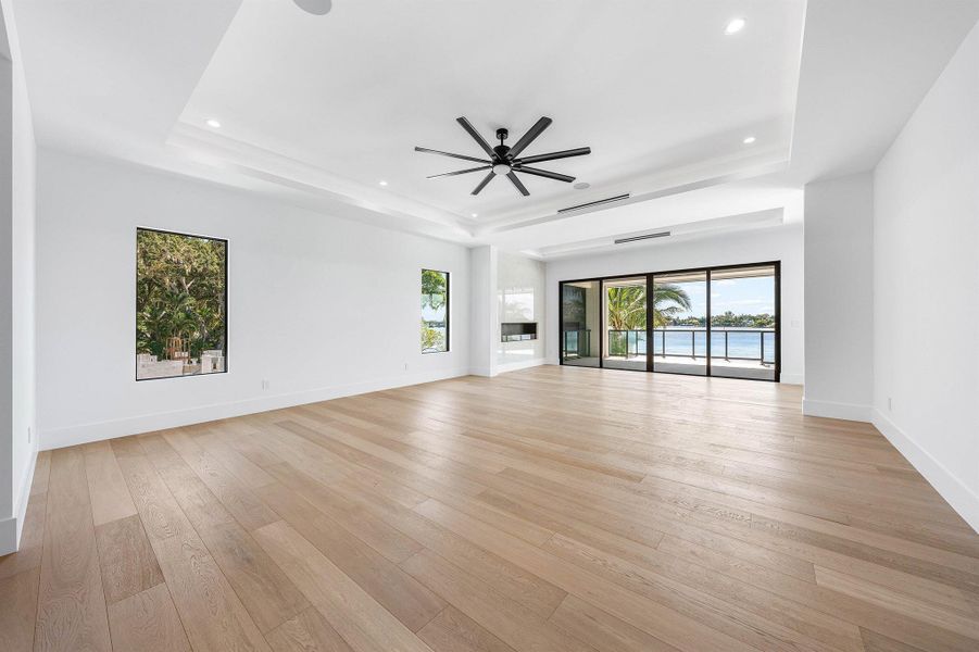 Spacious, unfurnished interior of a new home in , Jupiter (Image 46).