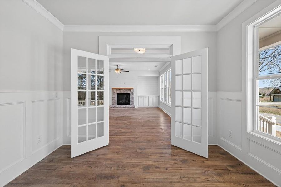 Spacious, unfurnished interior of a new home in Hemingway, Flowery Branch (Image 39). Spacious, unfurnished interior of a new home in Hemingway, Flowery Branch (Image 39).