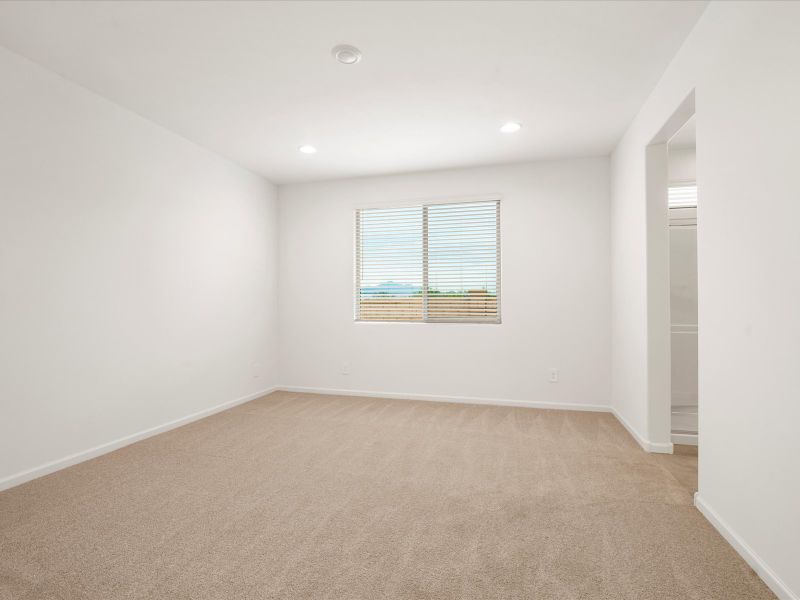 Spacious, unfurnished interior of a new home in Sunset Crest - Premier Series, Tucson (Image 9).
